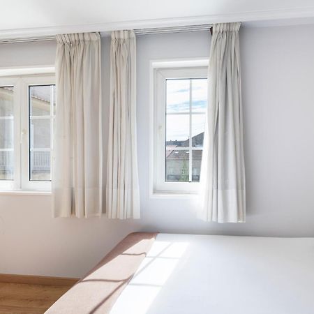 Hotel Alda Puerta Del Sol ヴィーゴ エクステリア 写真
