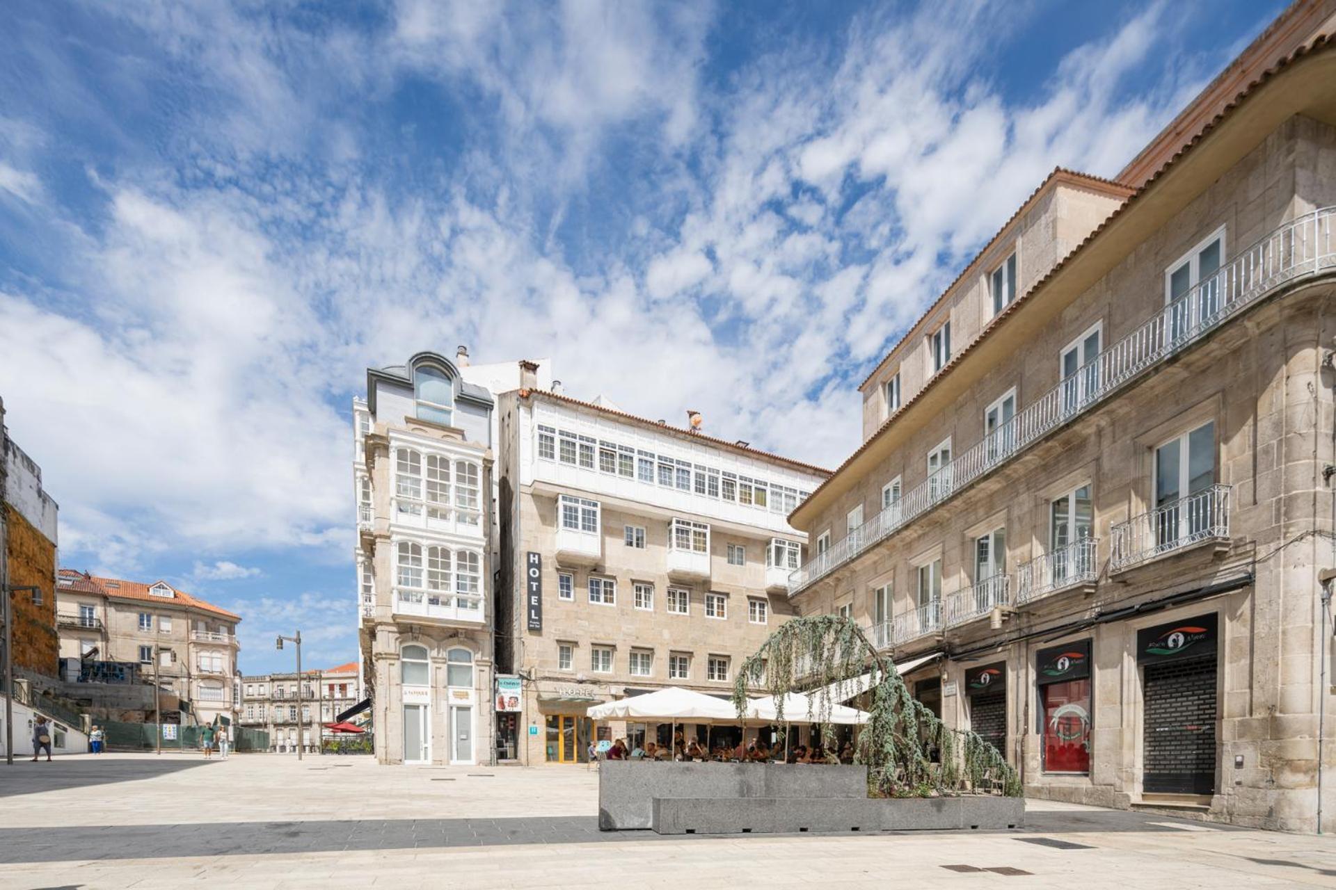 Hotel Alda Puerta Del Sol ヴィーゴ エクステリア 写真